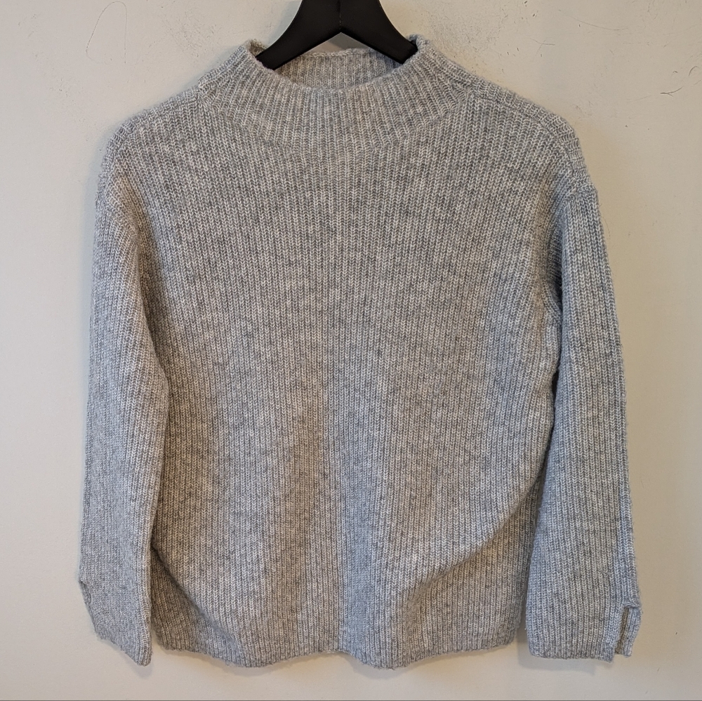 LOFT 2023 Women's Grey Ribbed Mock Neck Sweater Size Small Petite